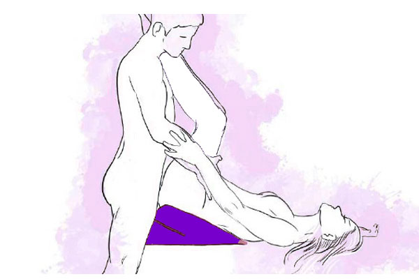 Sexuální poloha so sex polštářem